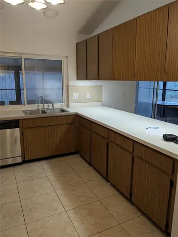 $2,400 | 8304 North Gomez Avenue, Tampa, FL 33614