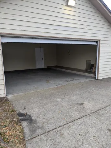 $2,400 | 8304 North Gomez Avenue, Tampa, FL 33614