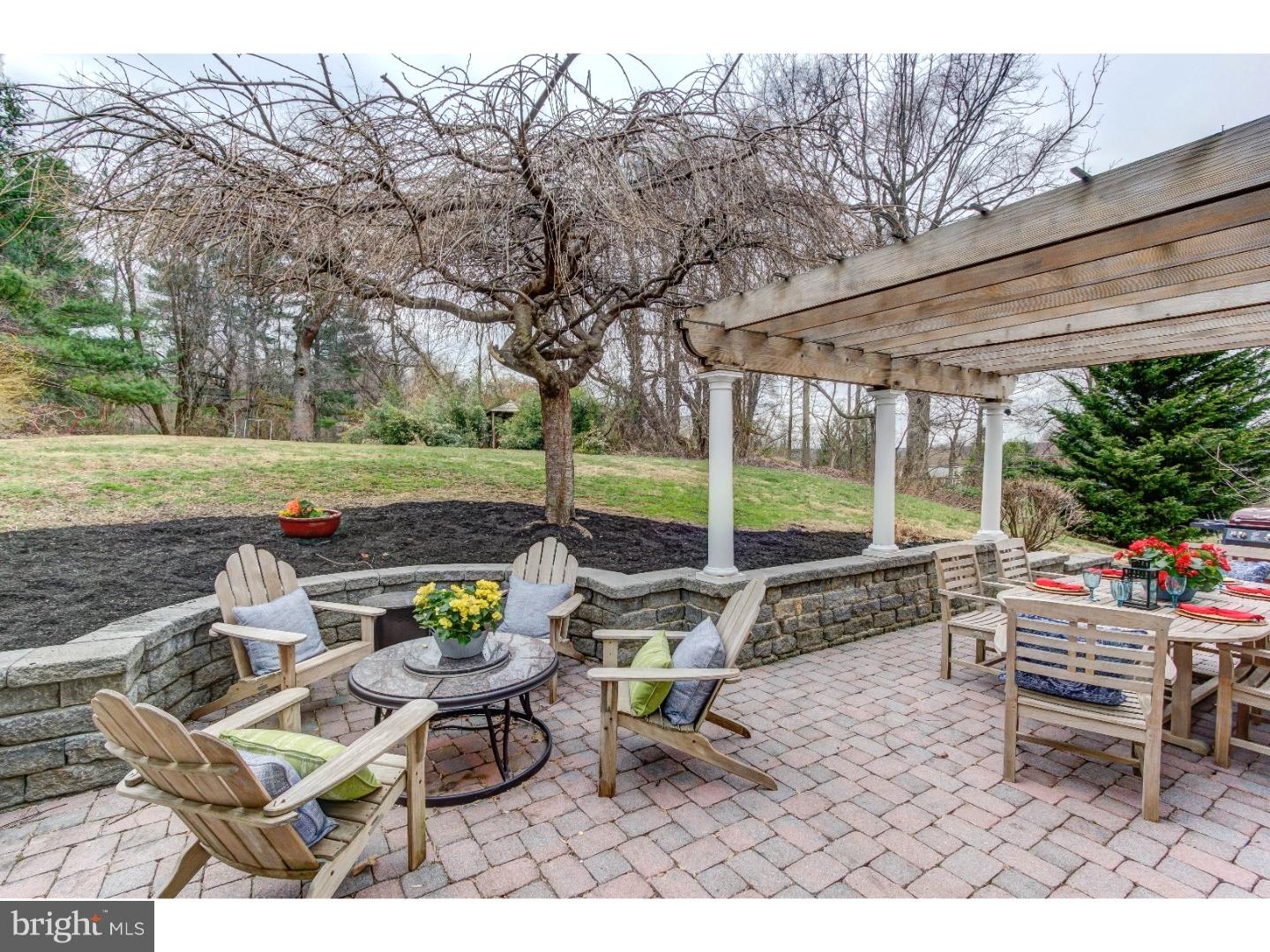 686 Mount View Road Berwyn, PA 19312 - Photo 23 of 25 Patio