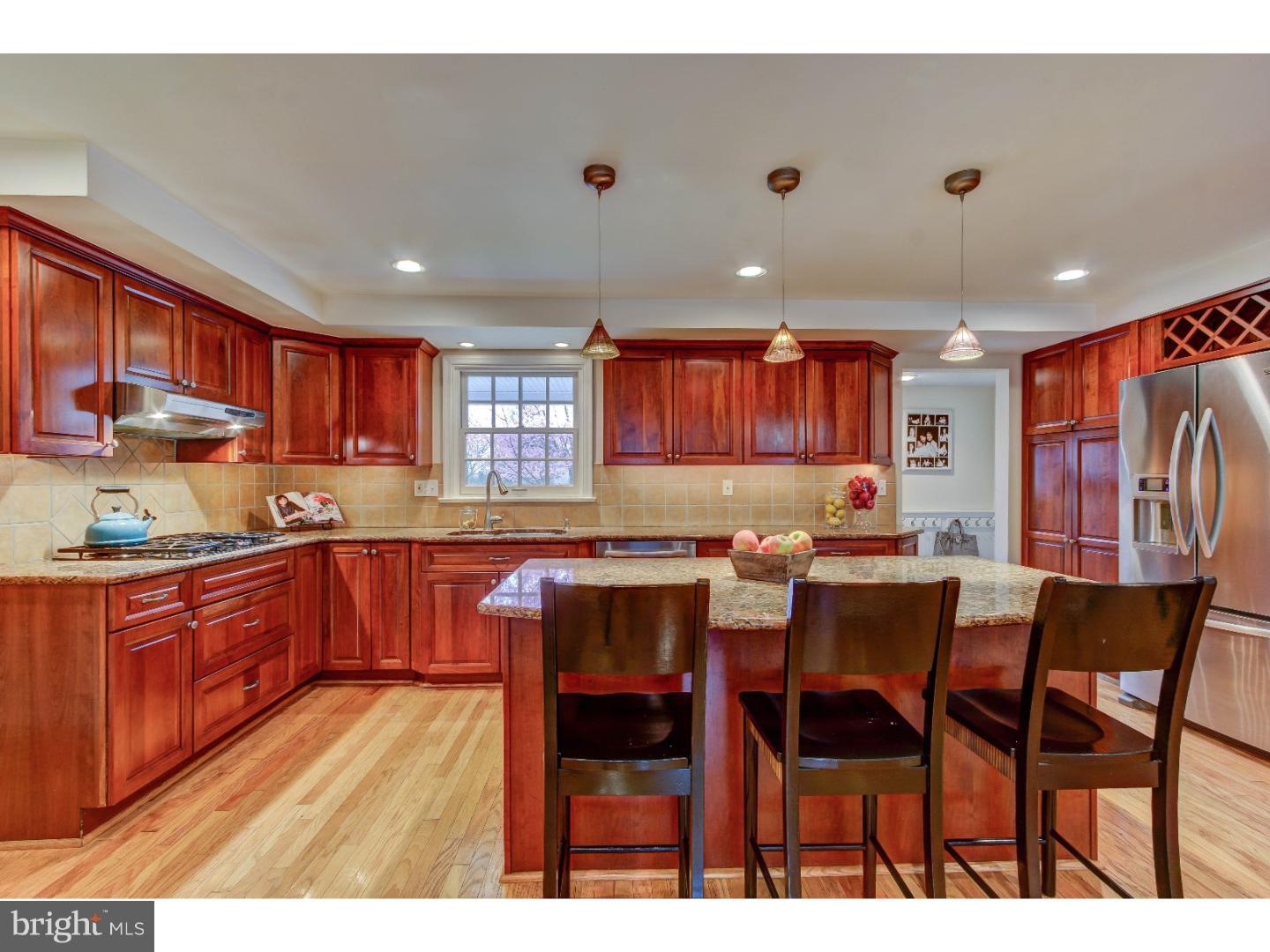 686 Mount View Road Berwyn, PA 19312 - Photo 4 of 25