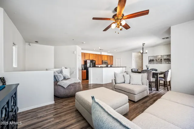 $249,000 | 8115 West Lynwood Street, Phoenix, AZ 85043