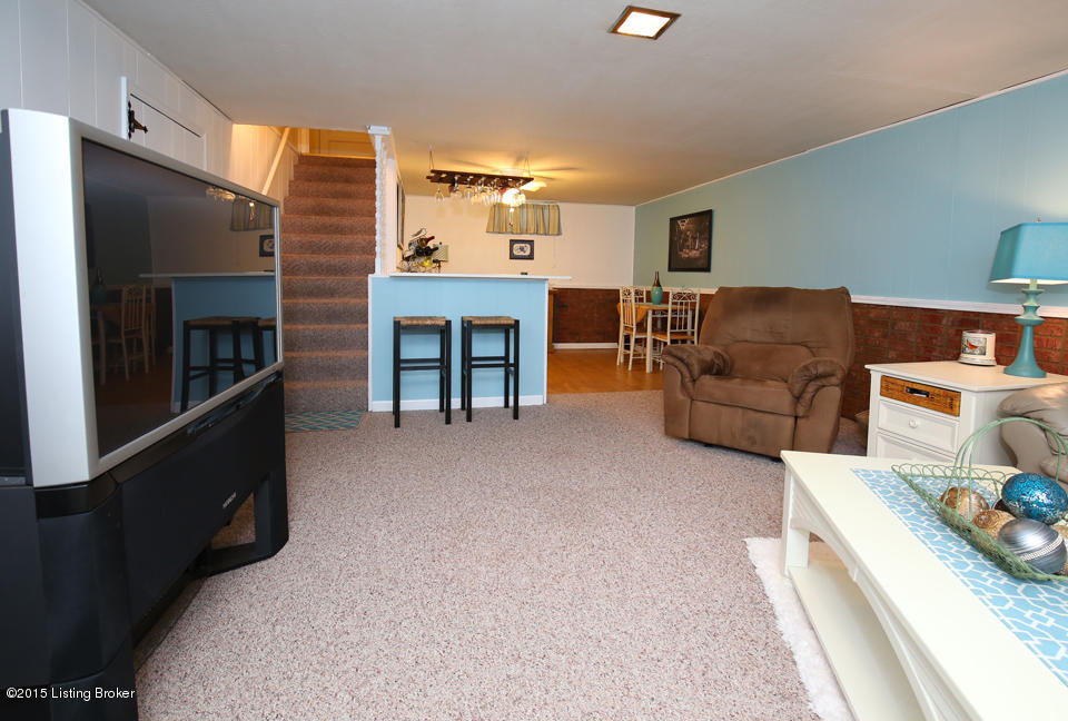 6343 Hunters Grove Road Louisville, KY 40216 - Photo 28 of 38 IMG_2676
