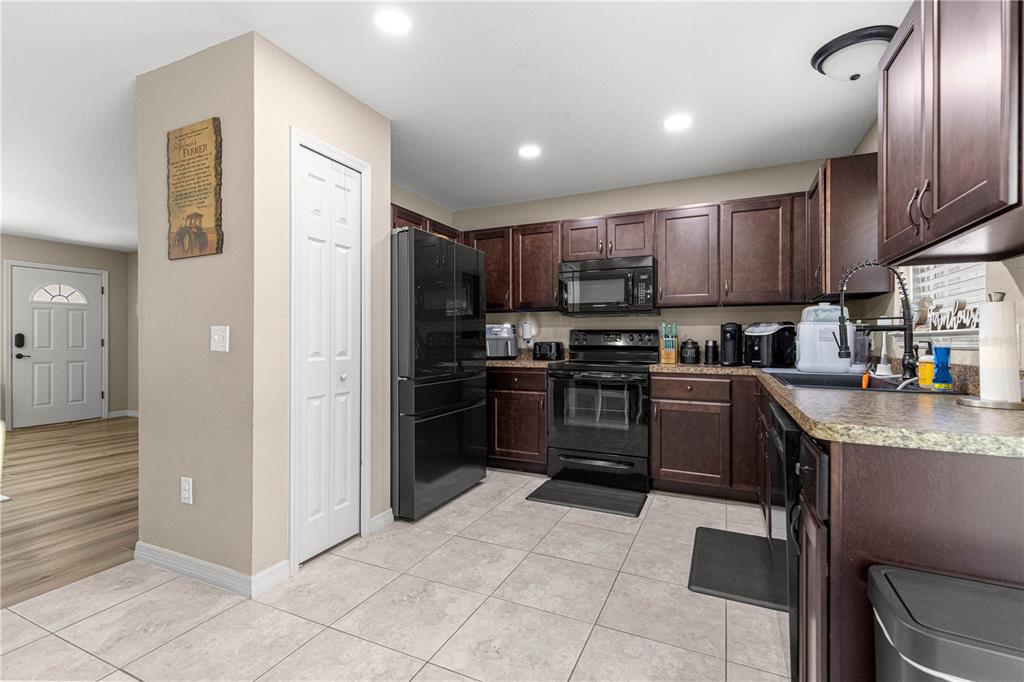 3563 Southeast 137th Street Summerfield, FL 34491 - Photo 11 of 42