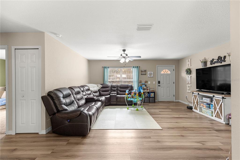 3563 Southeast 137th Street Summerfield, FL 34491 - Photo 8 of 42