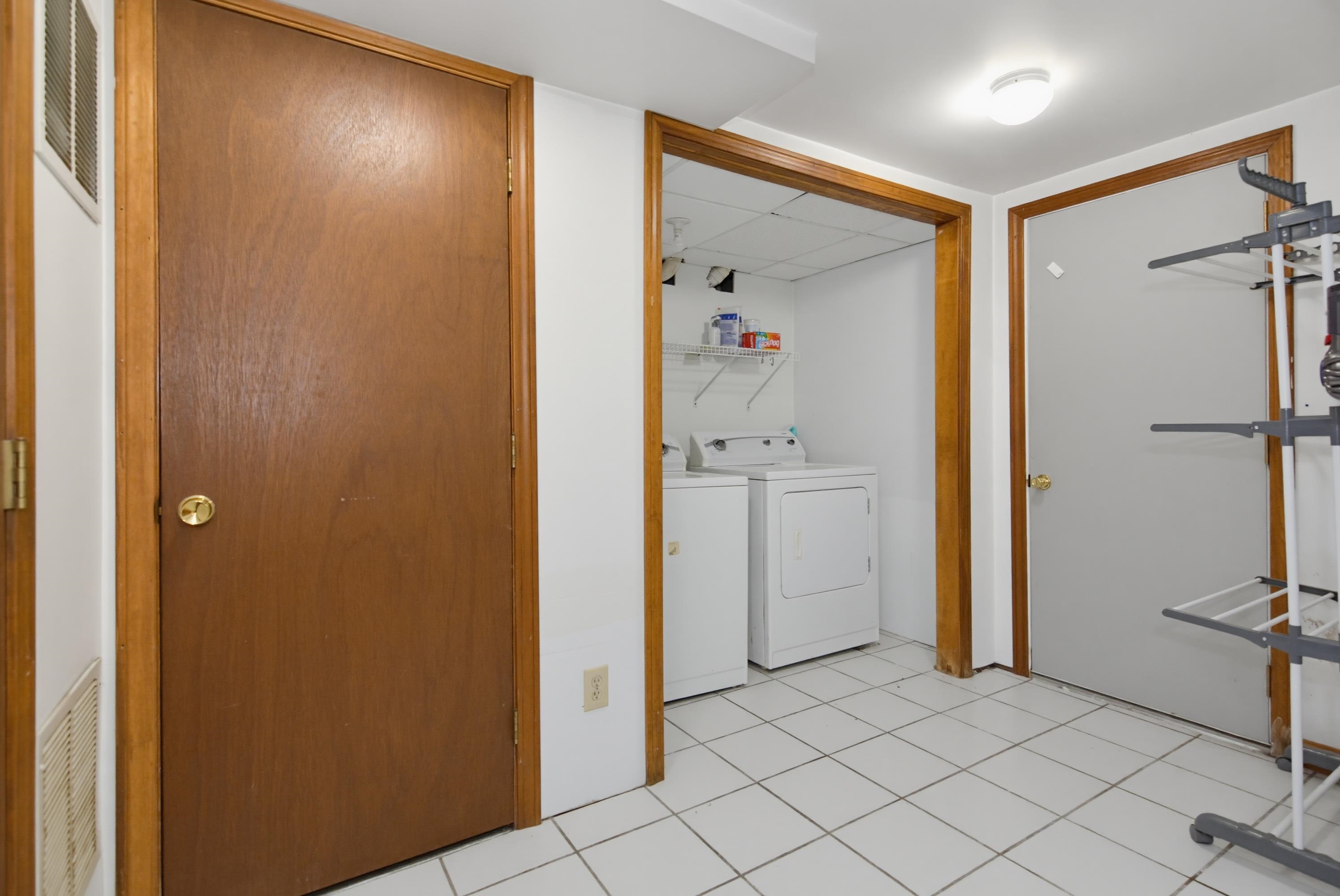 219 Rhode Island Avenue Manchester, NH 03104 - Photo 28 of 37