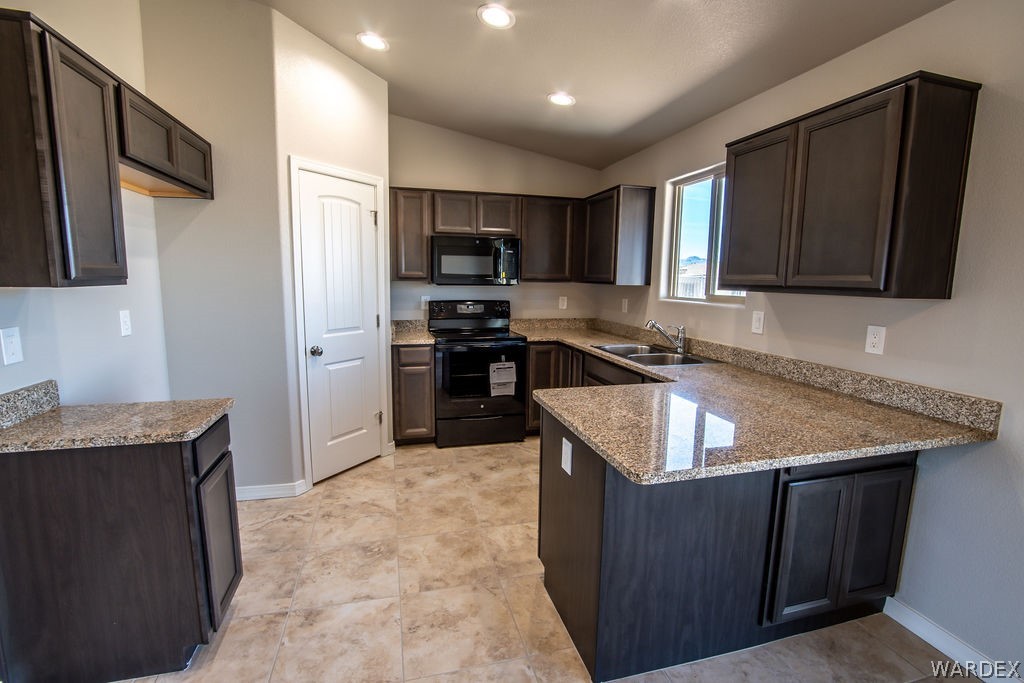 447 Mormon Flat Road Golden Valley, AZ 86413 - Photo 7 of 42 Gallery Image 7