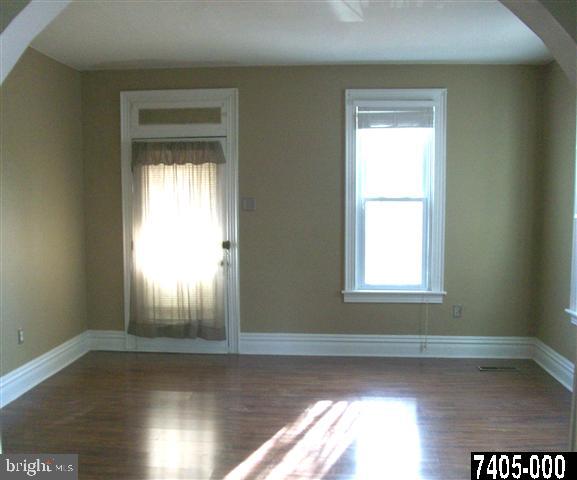 318 East Walnut Street Hanover, PA 17331 - Photo 4 of 5 Gallery Image 4