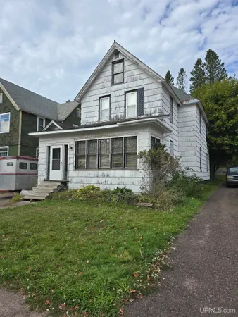 $50,000 | 117 South Iroquois Street, Calumet, MI 49913