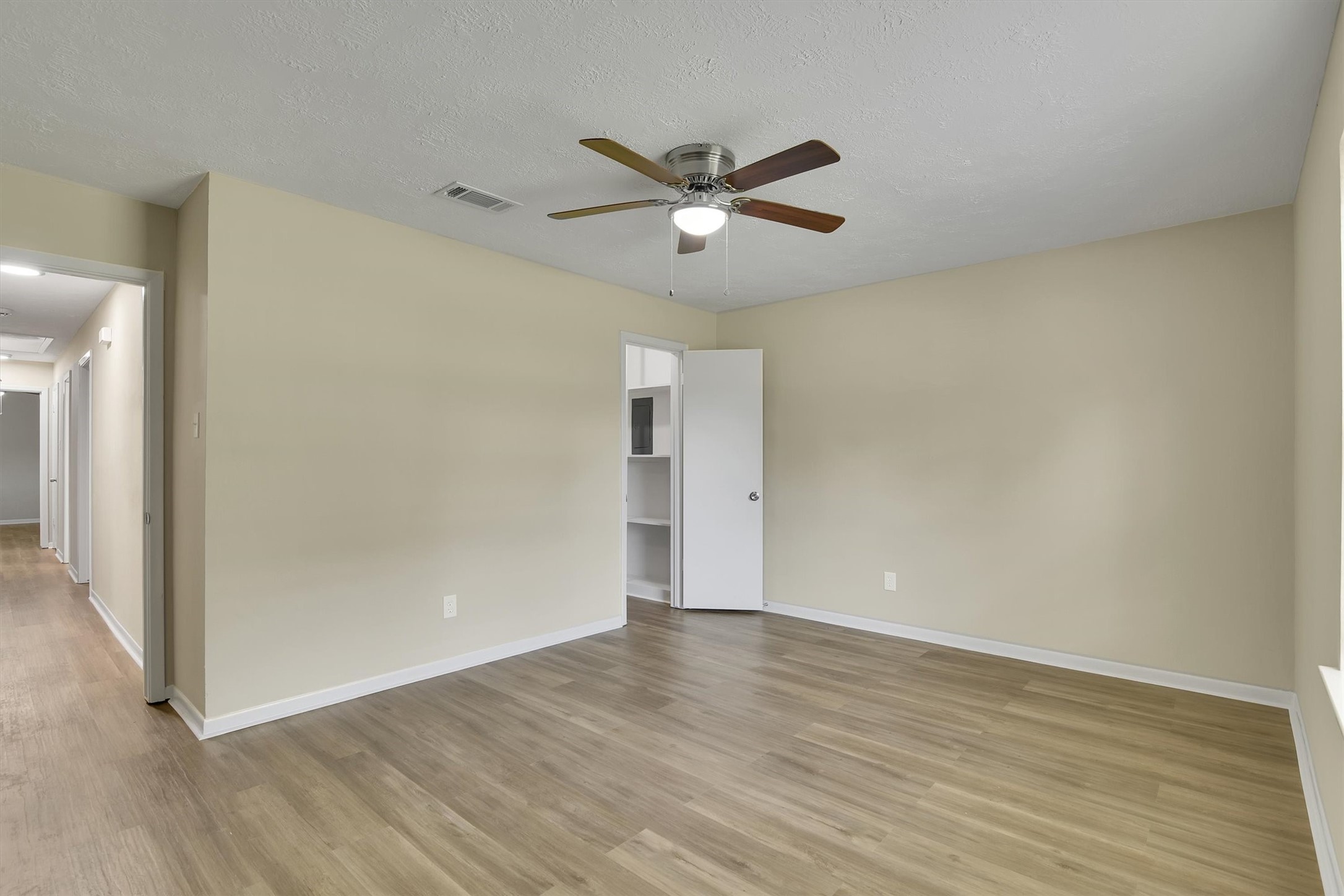 345 Maple Lane Conroe, TX 77304 - Photo 26 of 35 a view of an empty room