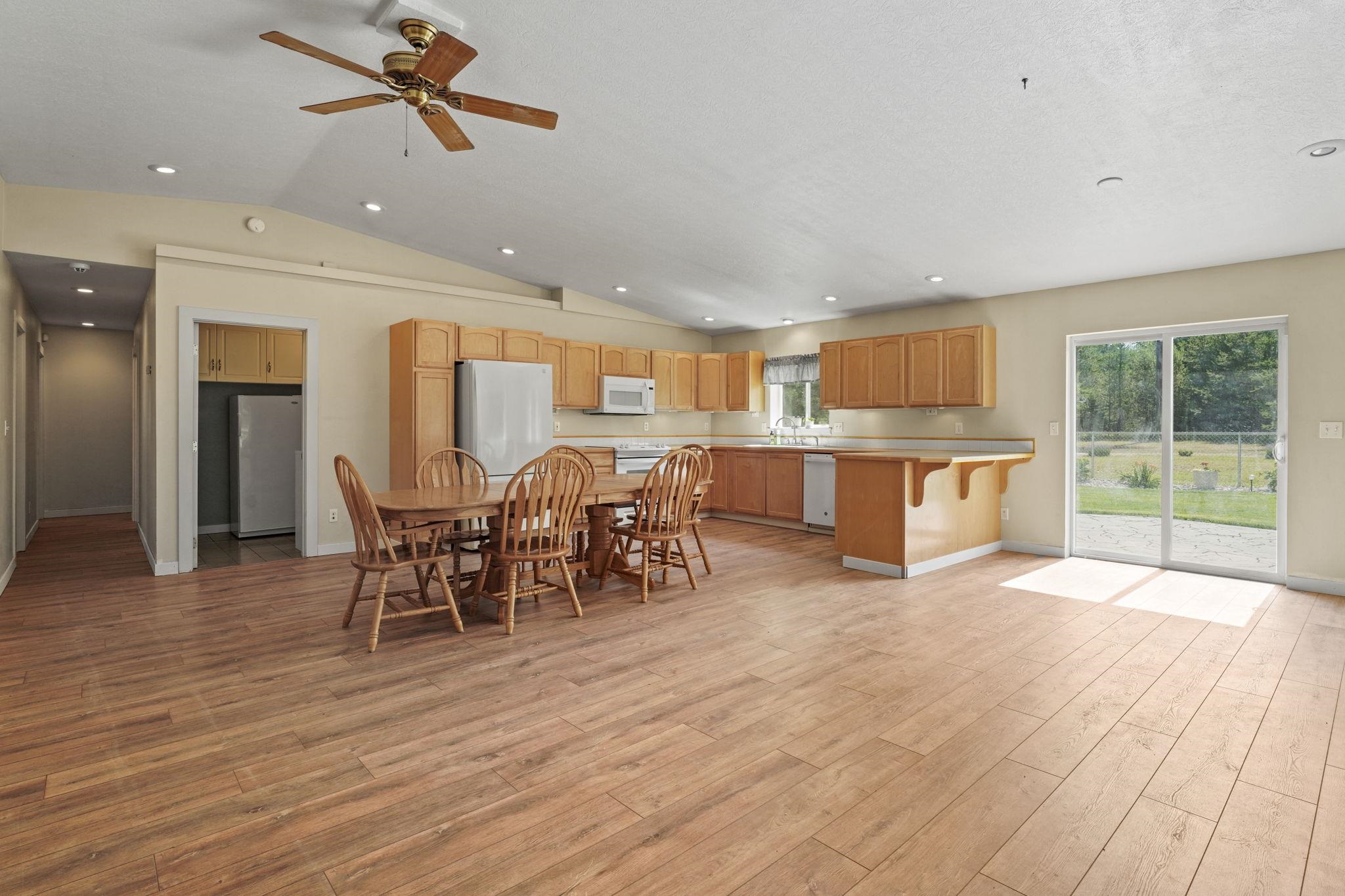 13111 East Bridges Road Elk, WA 99009 - Photo 4 of 50