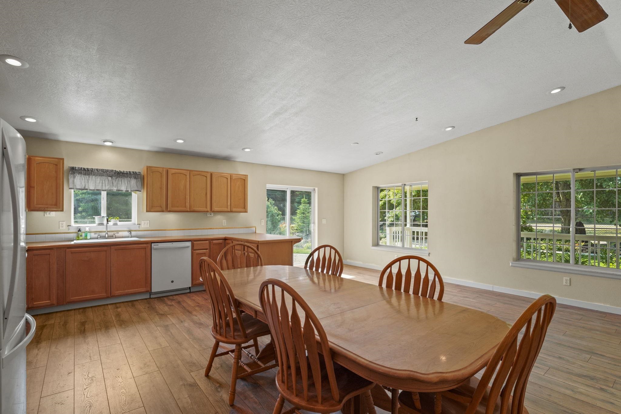 13111 East Bridges Road Elk, WA 99009 - Photo 8 of 50