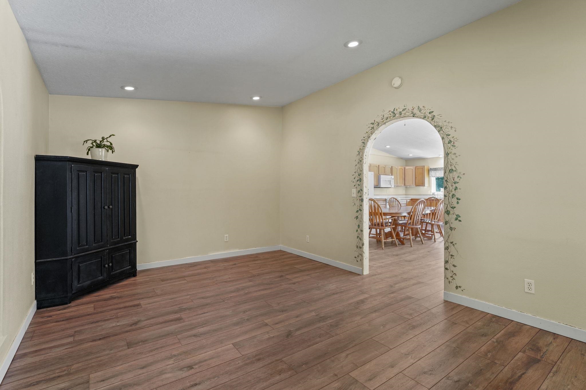 13111 East Bridges Road Elk, WA 99009 - Photo 10 of 50