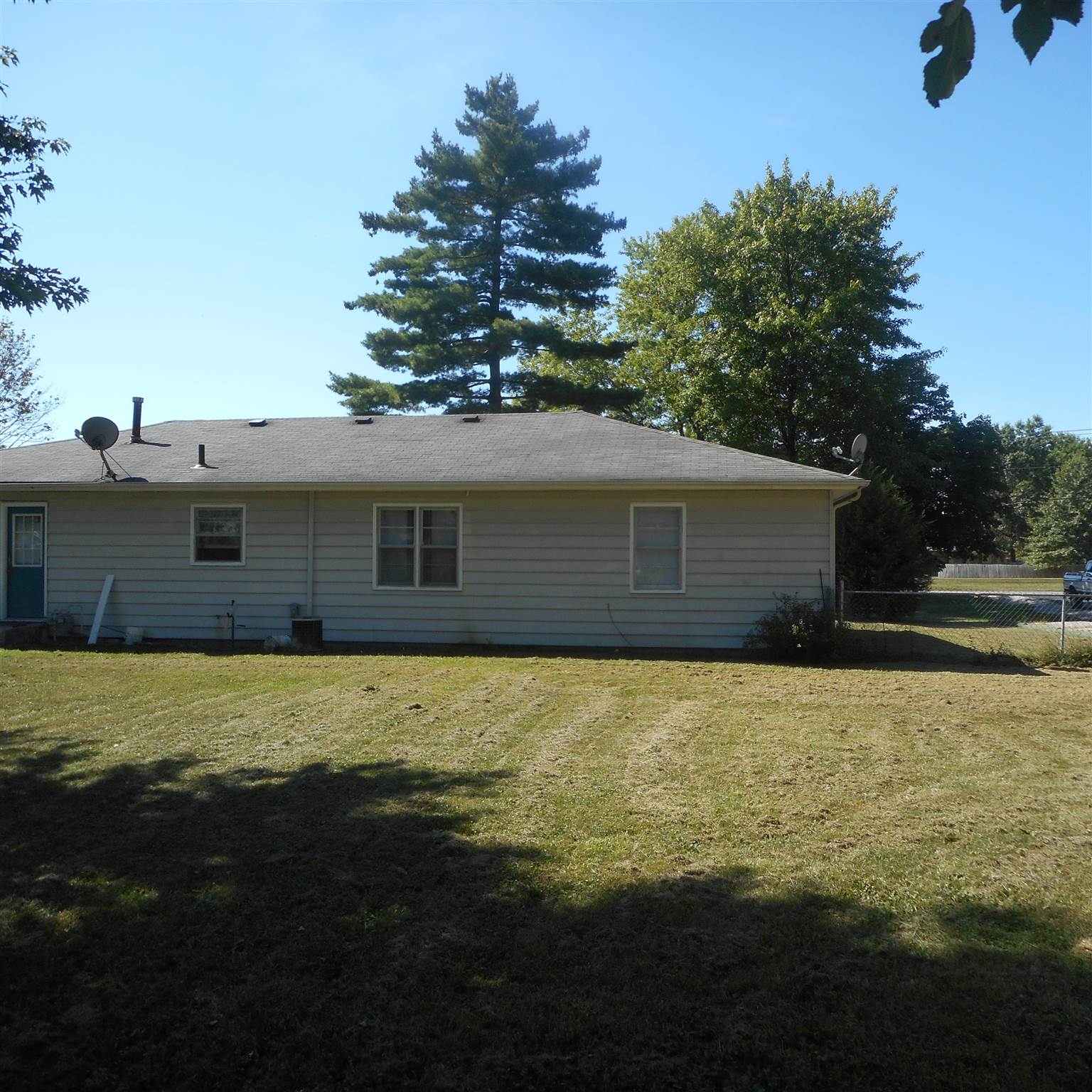 4726 Wheelock Road Fort Wayne, IN 46835 - Photo 4 of 22 Gallery Image 4