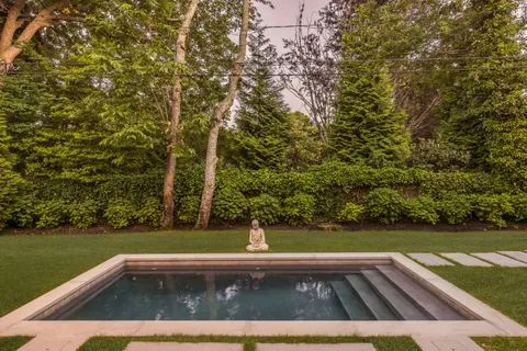 $3,750,000 | 61 Dayton Lane, East Hampton, NY 11937