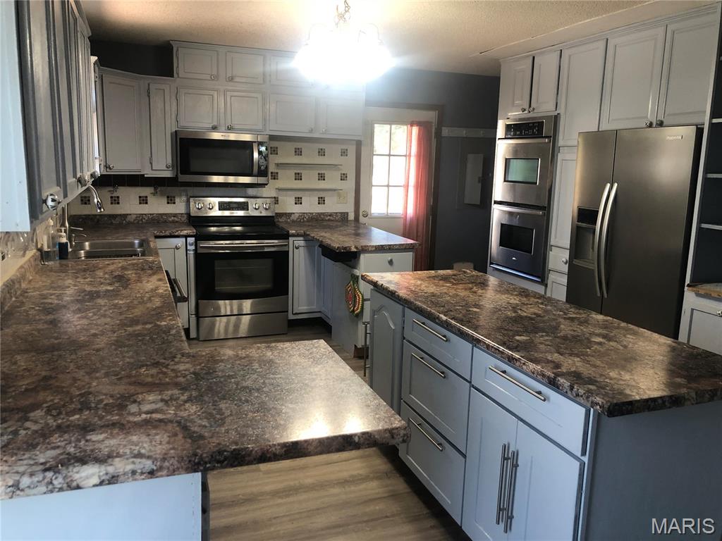 804 Griffith Street Park Hills, MO 63601 - Photo 3 of 22