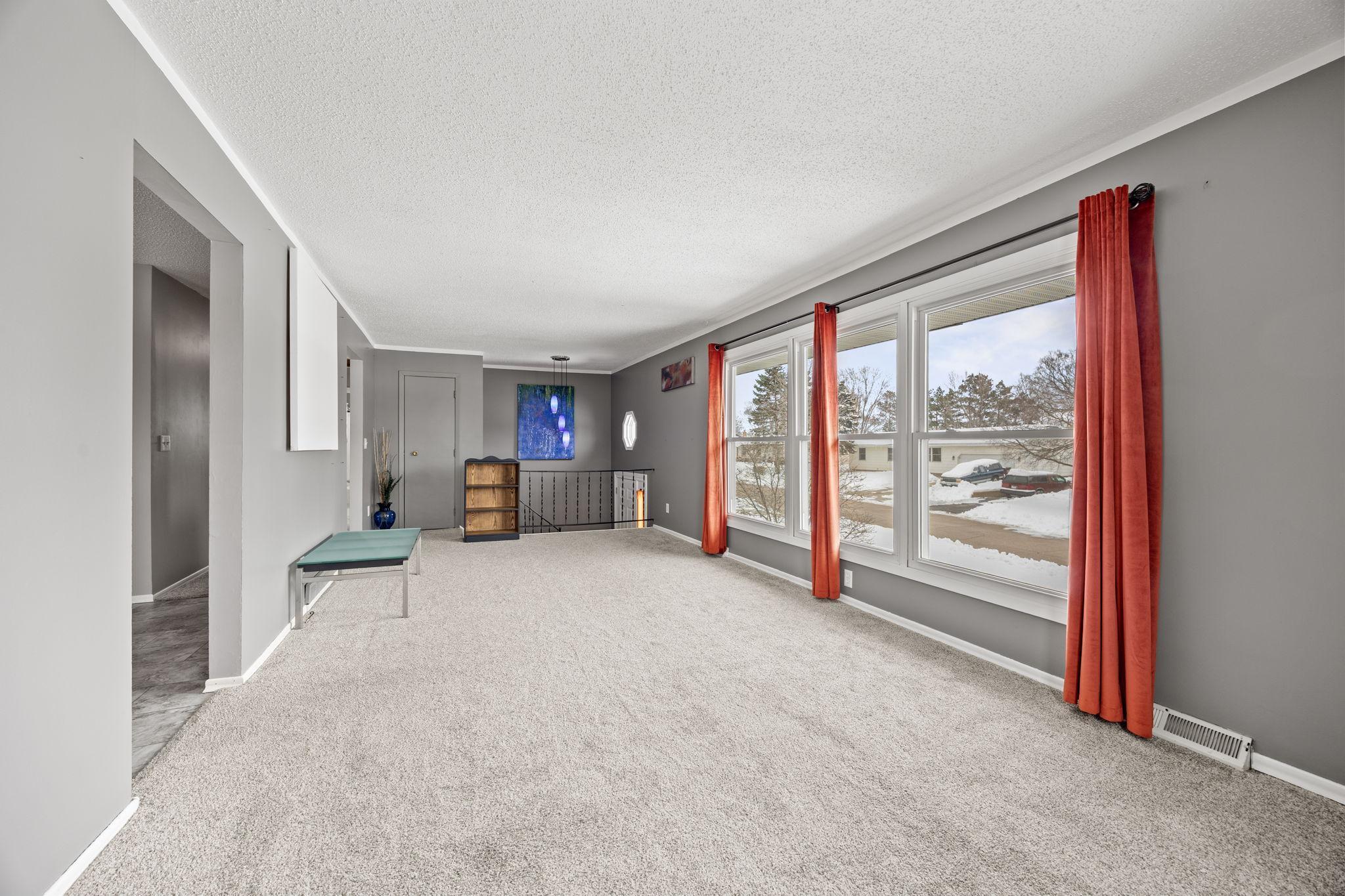 213 Jennifer Lane Jordan, MN 55352 - Photo 5 of 20