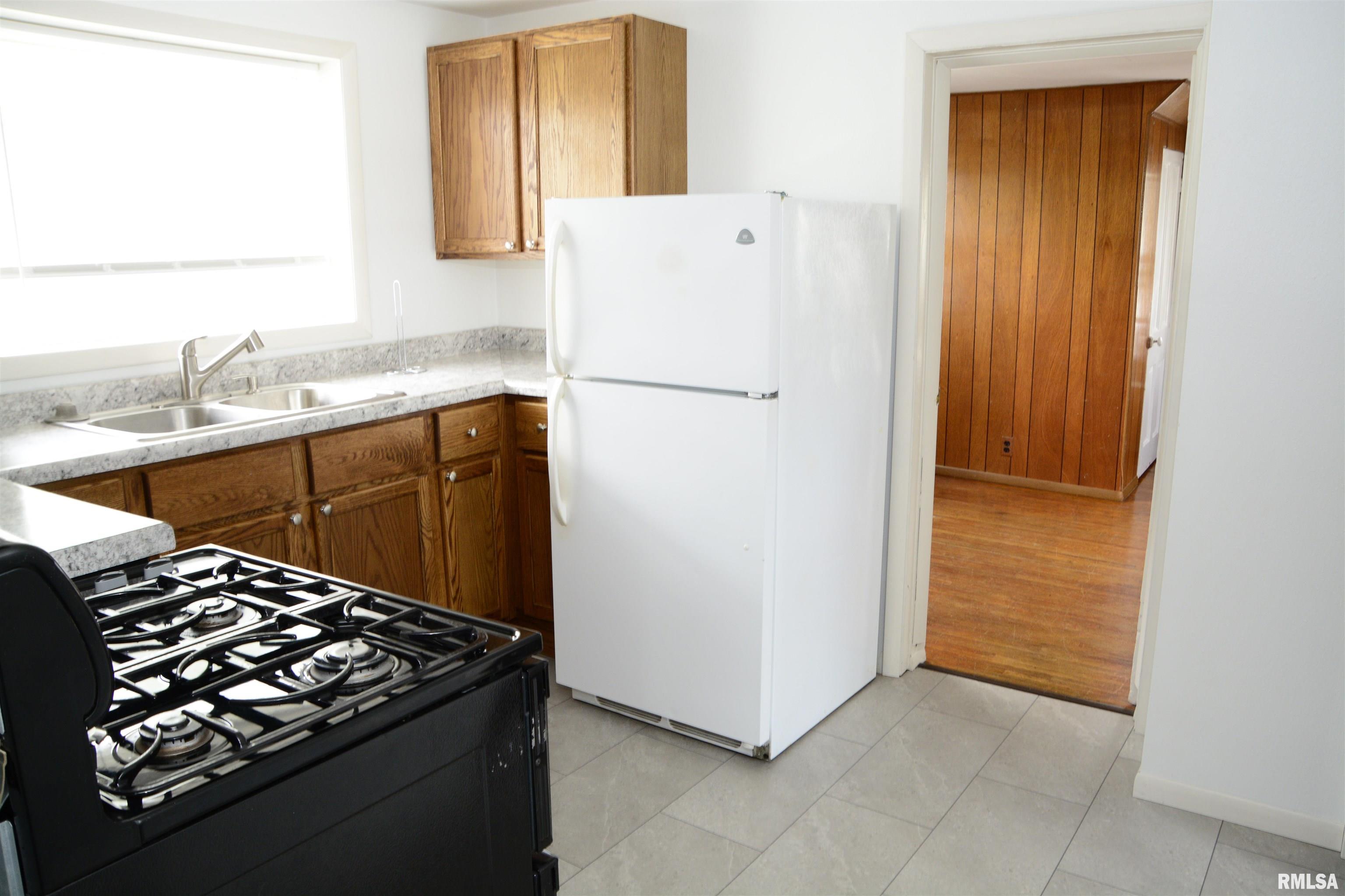 309 South Dudley Street Macomb, IL 61455 - Photo 16 of 21