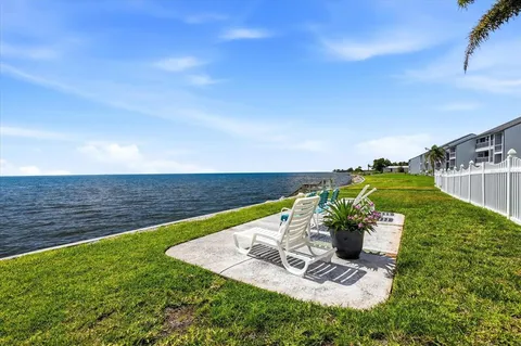 $275,000 | 818 Bahia Del Sol Drive, Unit 28, Ruskin, FL 33570