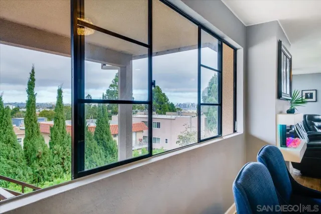 a view of livingroom with furniture