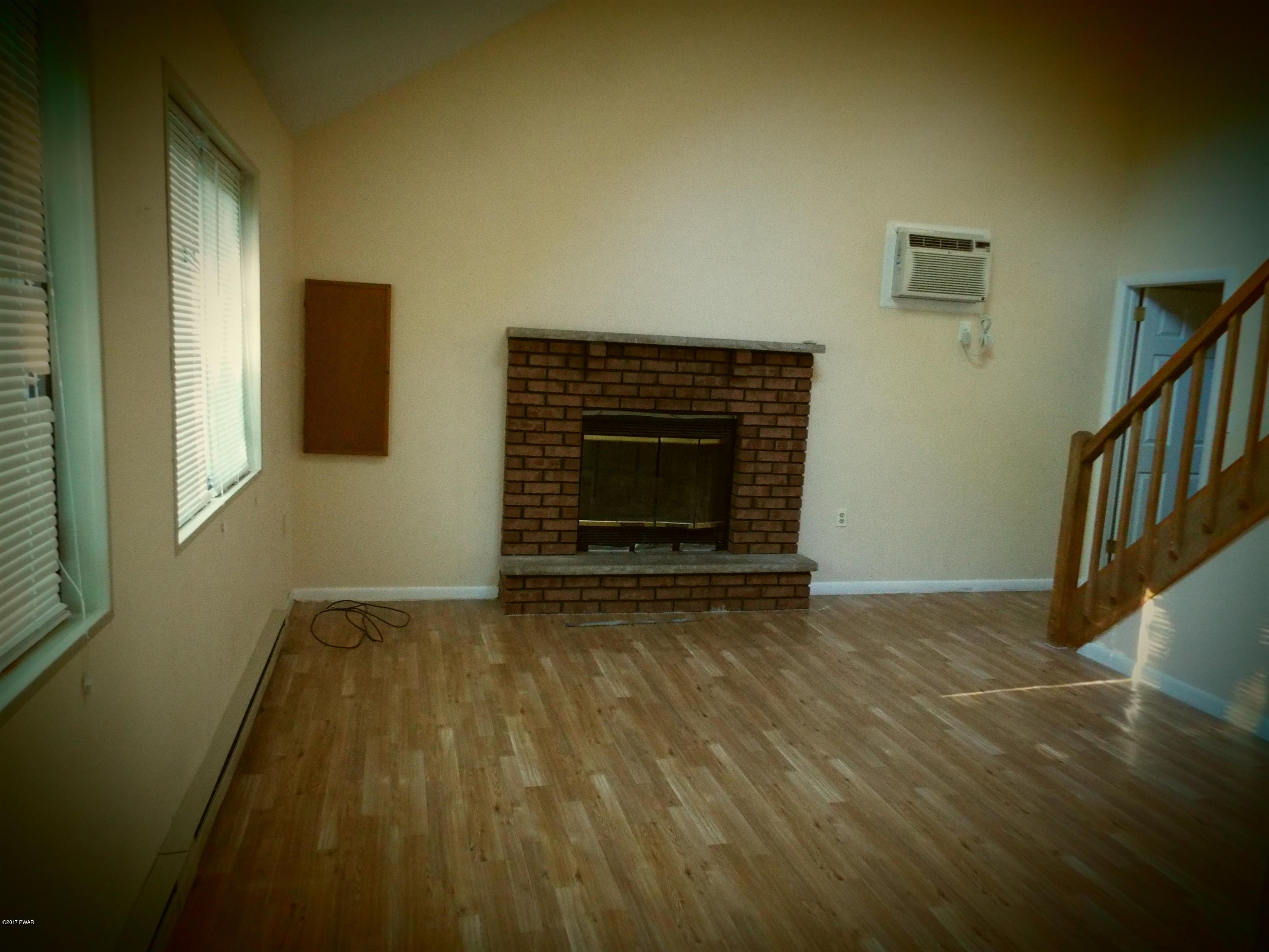 4559 Pine Ridge Drive West Bushkill, PA 18324 - Photo 7 of 16