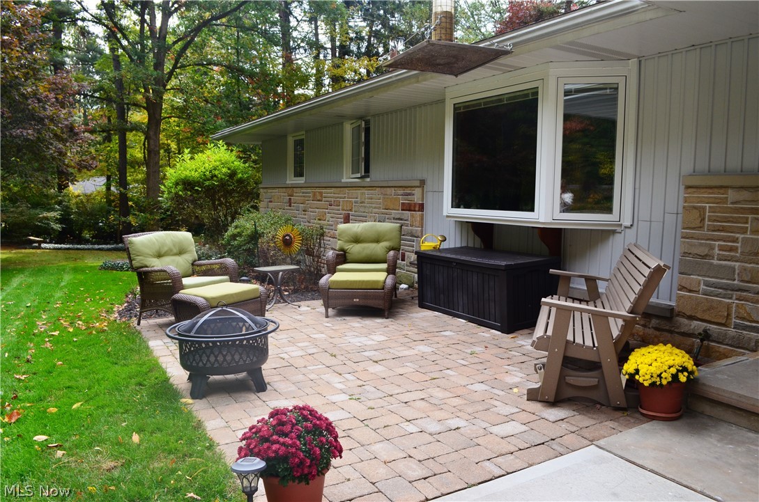 200 Harmony Hills Road Akron, OH 44321 - Photo 2 of 33