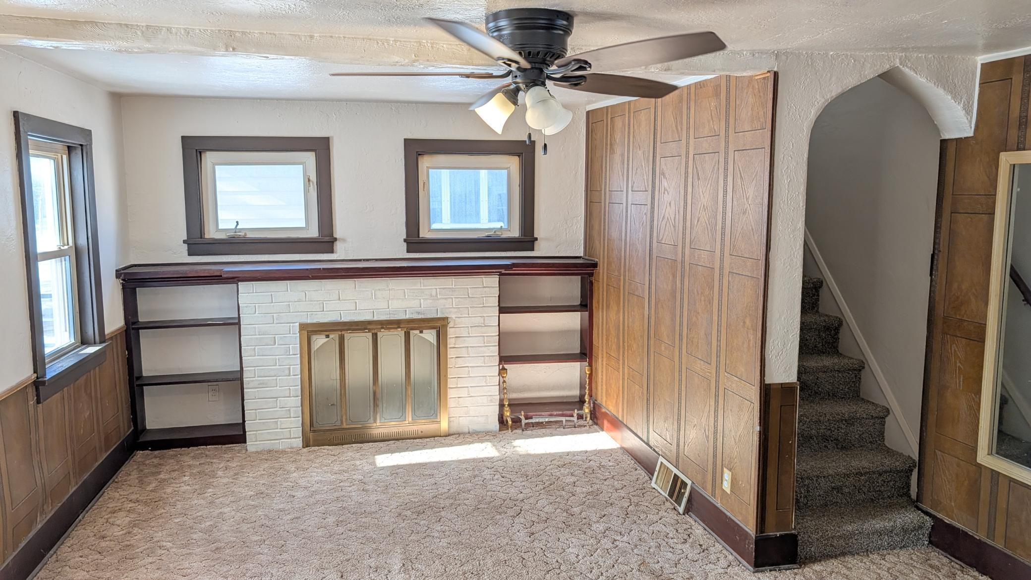 1009 4th Avenue Northeast Austin, MN 55912 - Photo 2 of 24