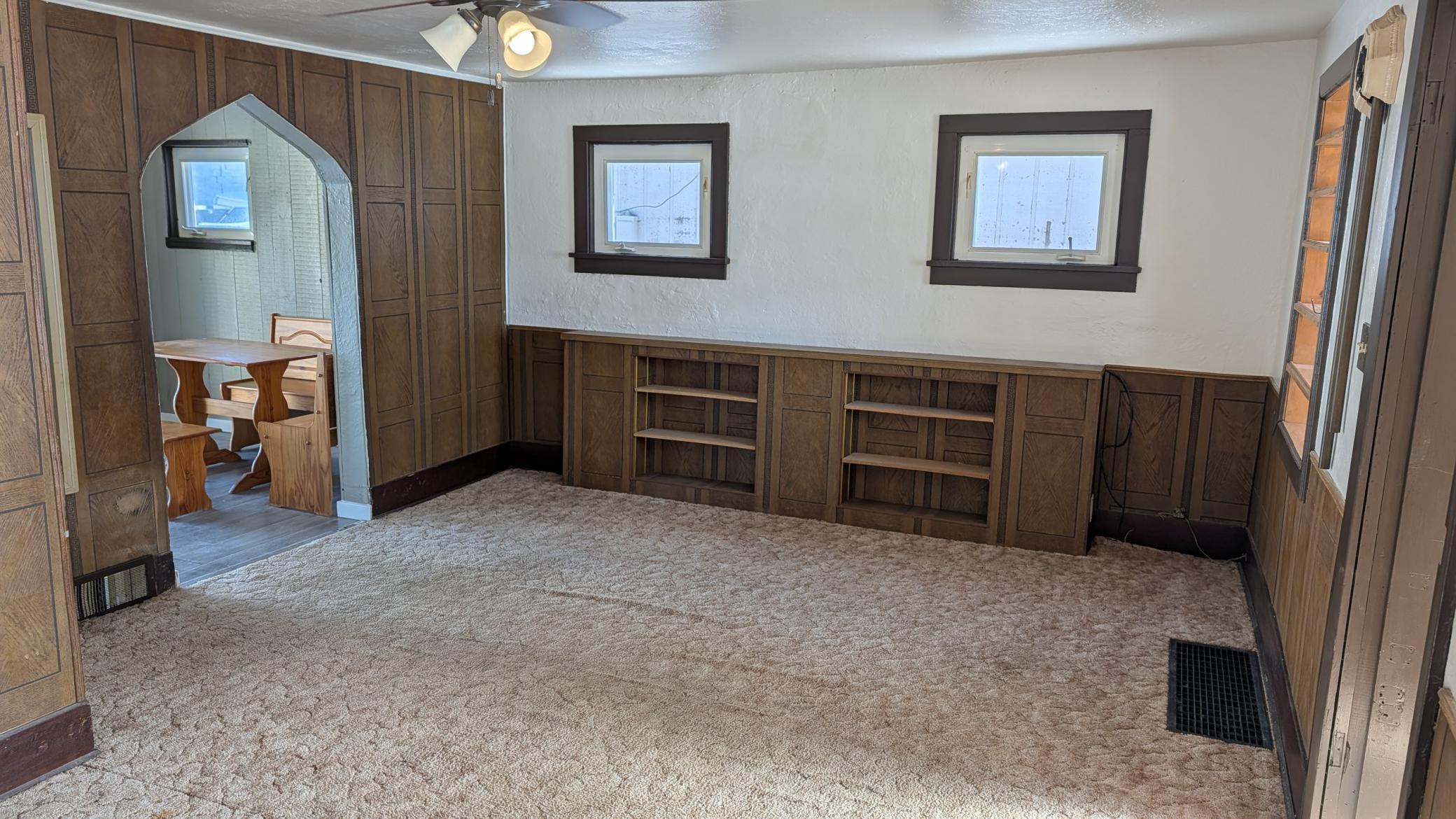 1009 4th Avenue Northeast Austin, MN 55912 - Photo 3 of 24