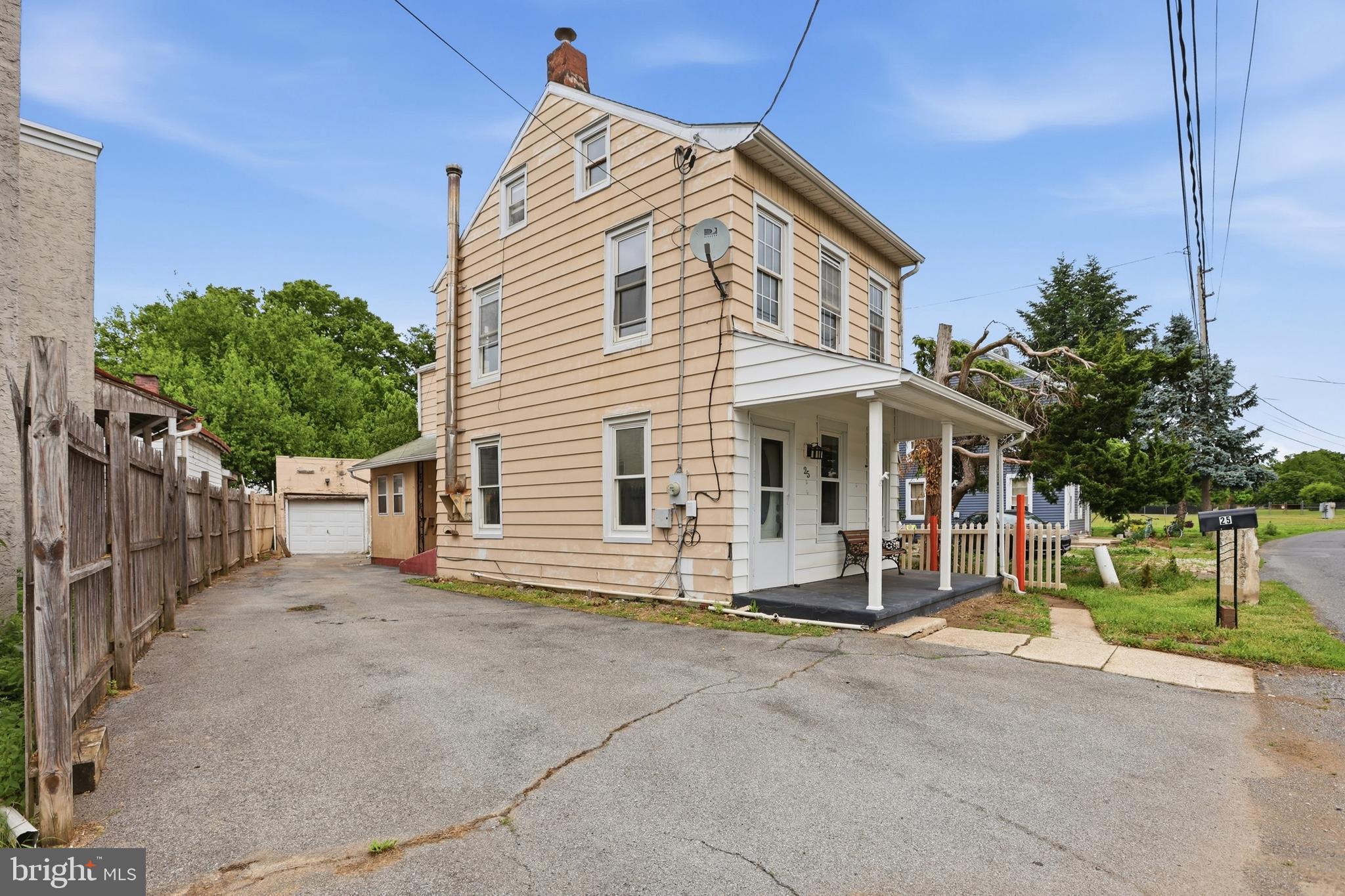 25 Water Street Reading, PA 19605 - Photo 2 of 31