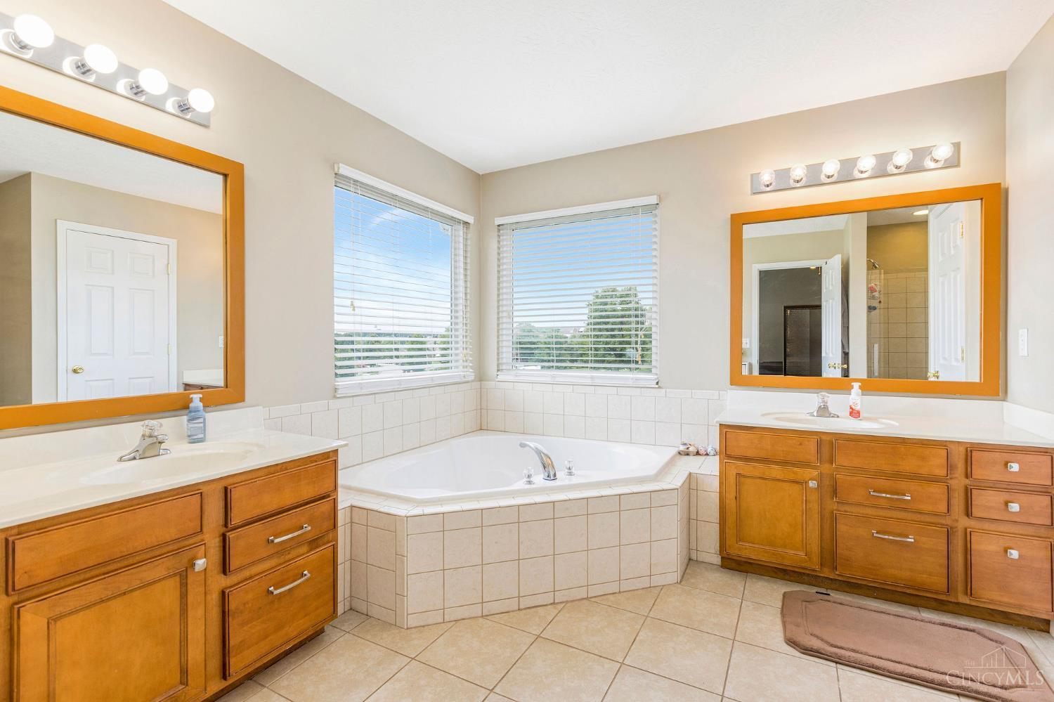 1261 Pond Ridge Circle Hamilton, OH 45013 - Photo 27 of 55