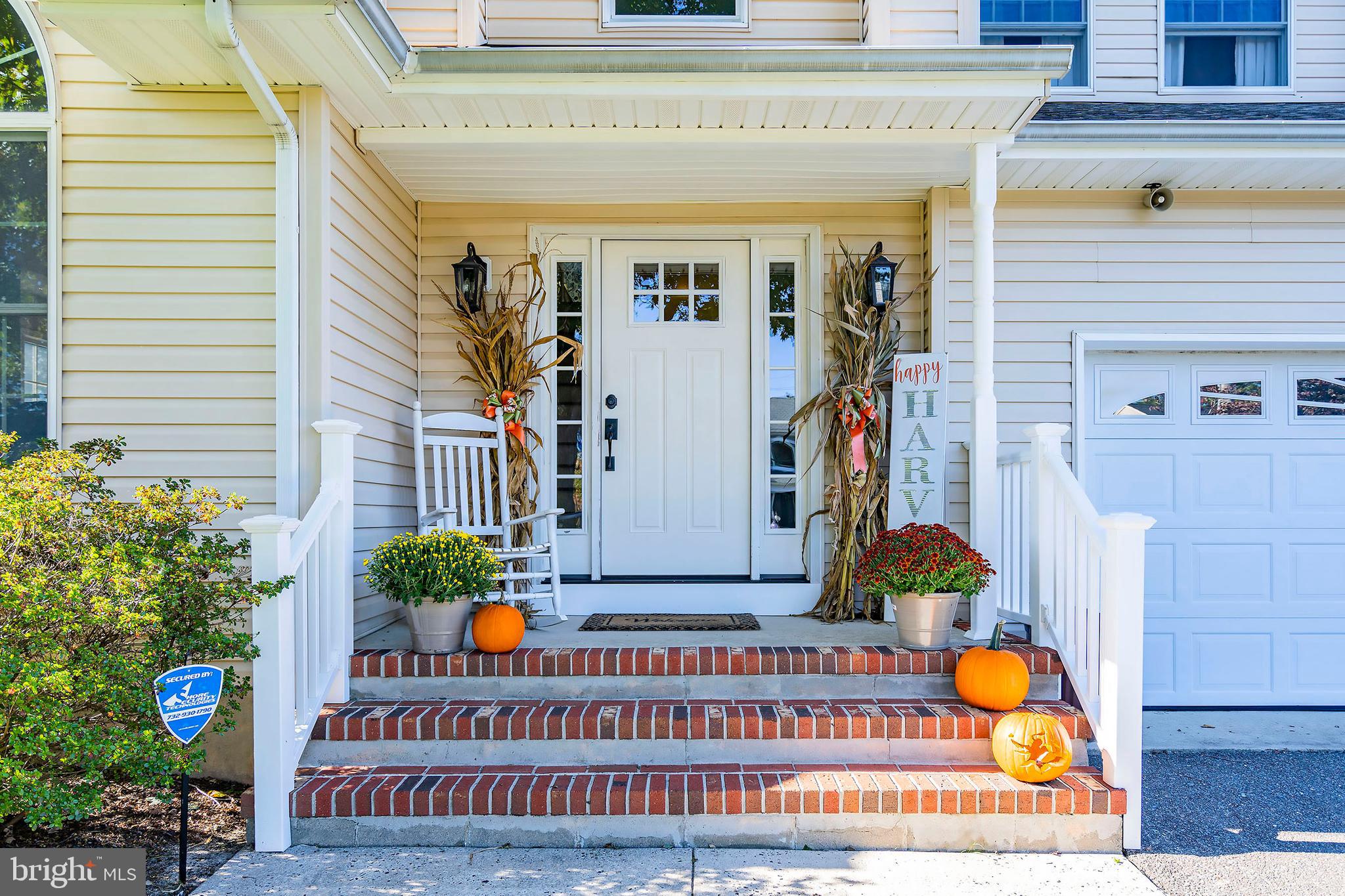 364 Yeoman Road Manahawkin, NJ 08050 - Photo 3 of 25 Gallery Image 3