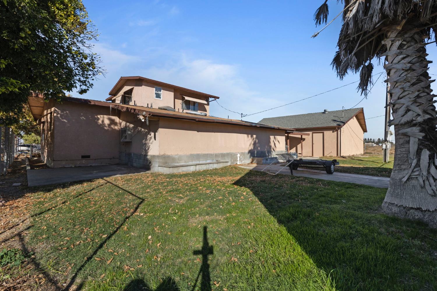 5000 Nunes Road Turlock, CA 95382 - Photo 55 of 57 a front view of a house with garden