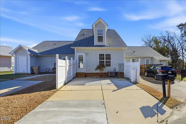 $265,000 | 215 Moss Creek Drive, Clayton, NC 27520