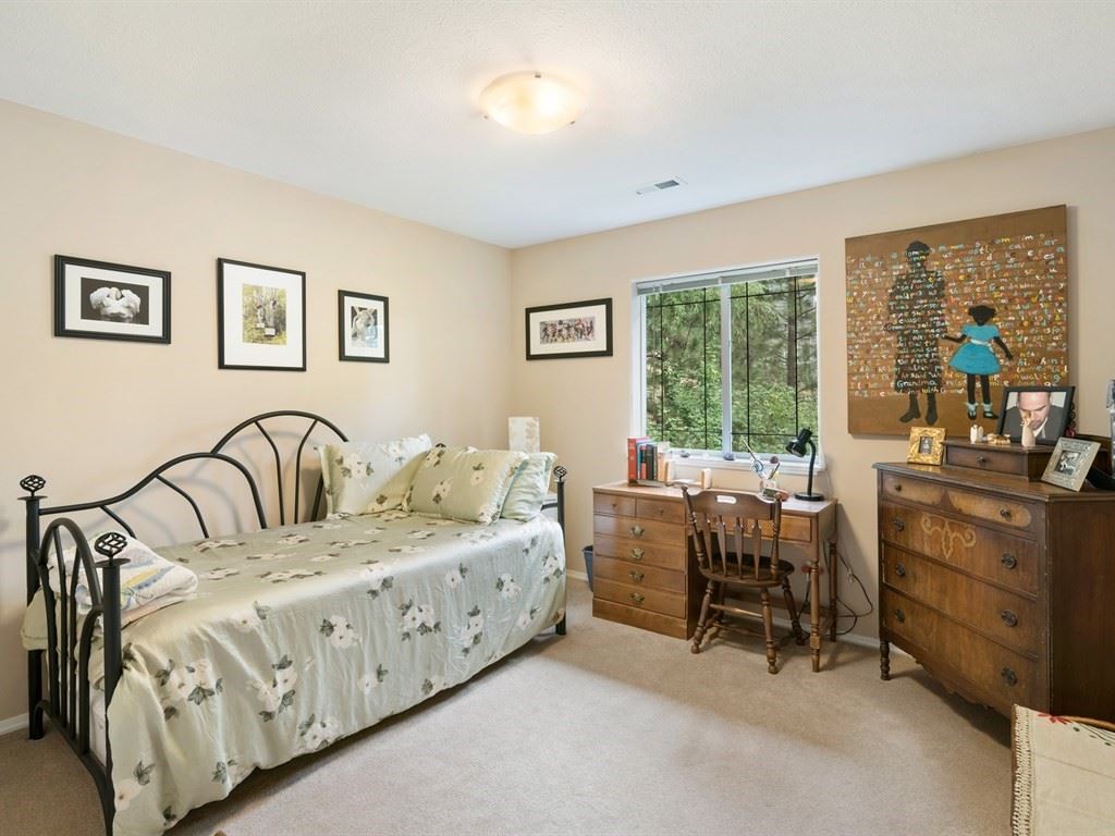 1215 South Center Road Spokane Valley, WA 99212 - Photo 12 of 20