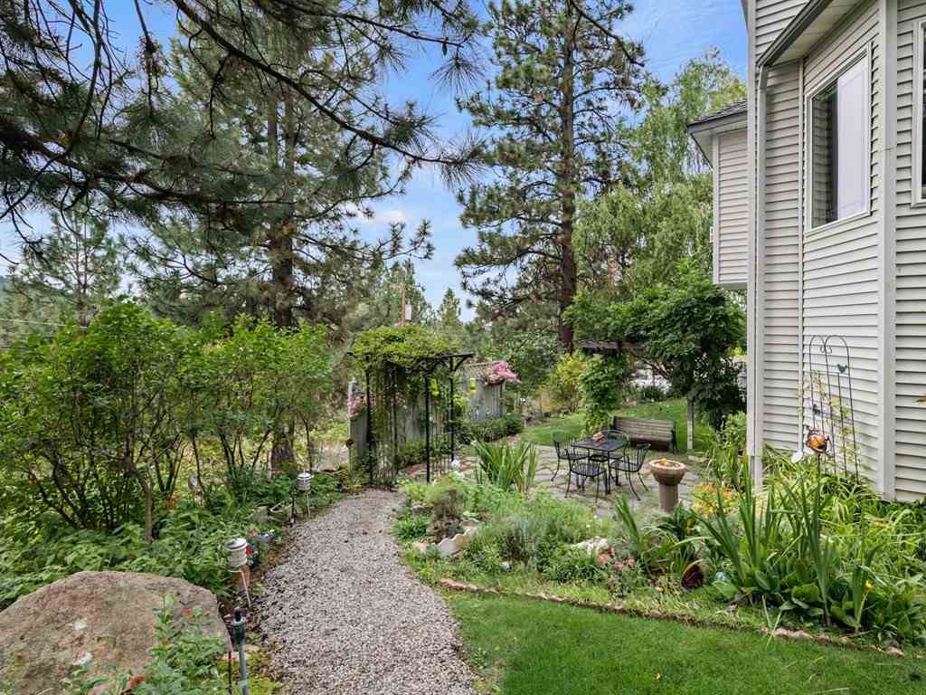 1215 South Center Road Spokane Valley, WA 99212 - Photo 17 of 20