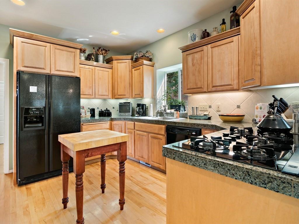 1215 South Center Road Spokane Valley, WA 99212 - Photo 6 of 20