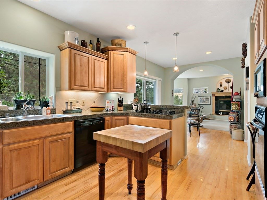 1215 South Center Road Spokane Valley, WA 99212 - Photo 7 of 20