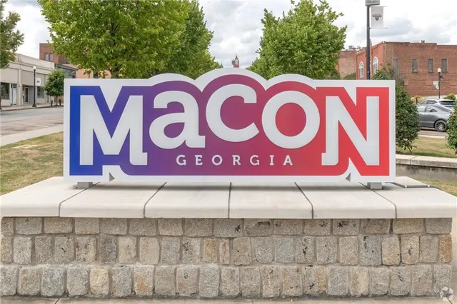 $649,900 | 4090 Napier Avenue, Macon, GA 31204