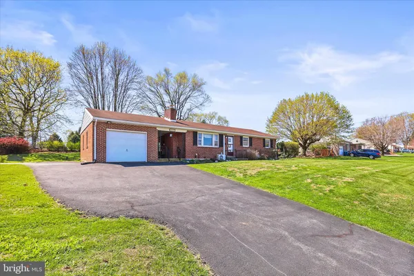 $275,000 | 3530 East Prospect Road, York, PA 17402