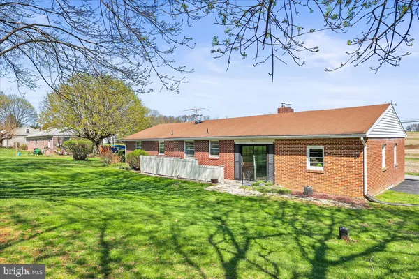 $275,000 | 3530 East Prospect Road, York, PA 17402
