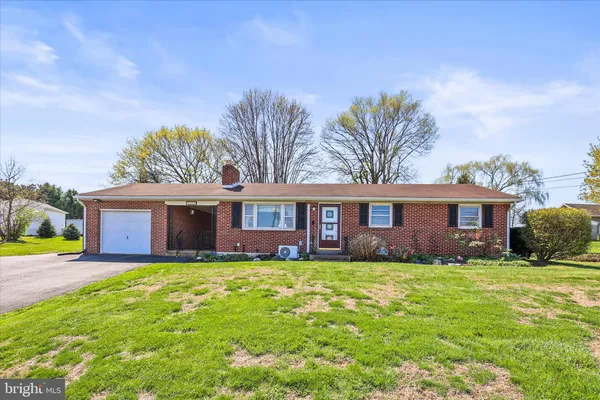 $275,000 | 3530 East Prospect Road, York, PA 17402