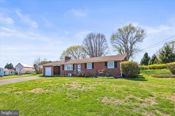 $275,000 | 3530 East Prospect Road, York, PA 17402