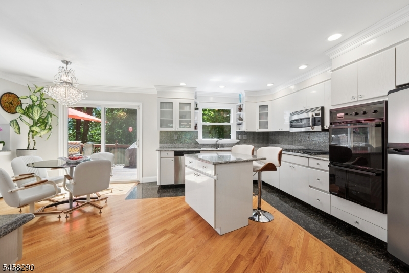 436 Ridge Road Watchung, NJ 07069 - Photo 10 of 38 Gallery Image 10