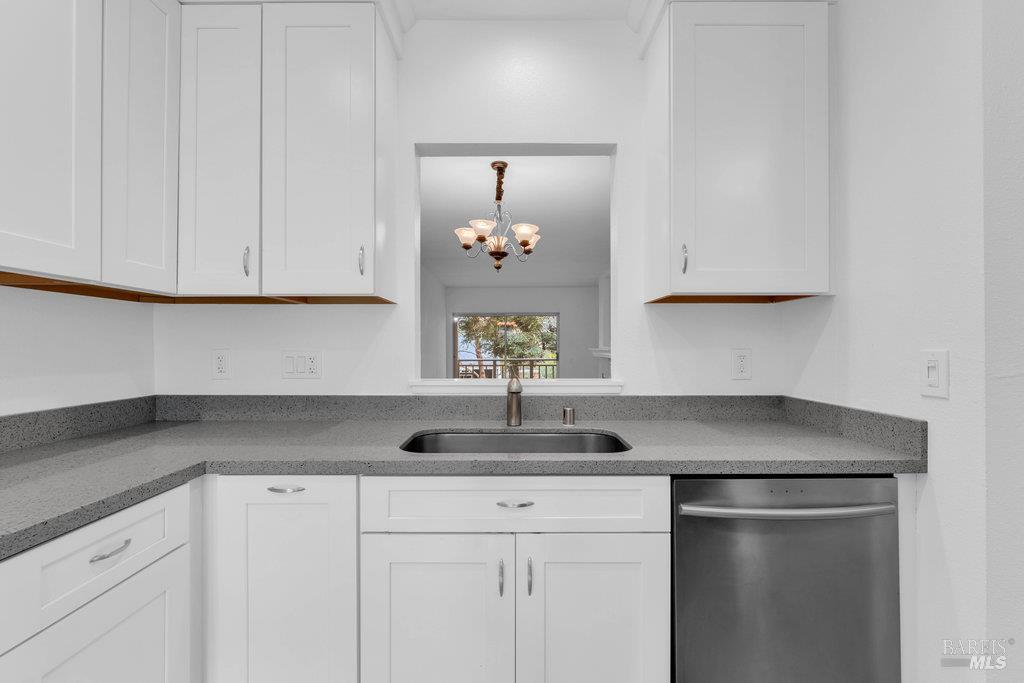 135 Koch Road Corte Madera, CA 94925 - Photo 21 of 57
