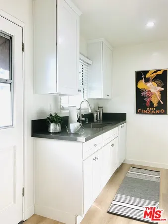 $2,575 | 1843 North Normandie Avenue, Unit 3, Los Angeles, CA 90027