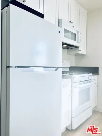 $2,575 | 1843 North Normandie Avenue, Unit 3, Los Angeles, CA 90027