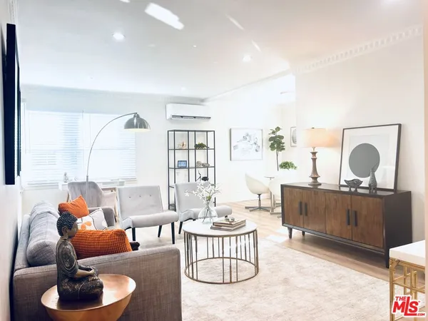 $2,575 | 1843 North Normandie Avenue, Unit 3, Los Angeles, CA 90027
