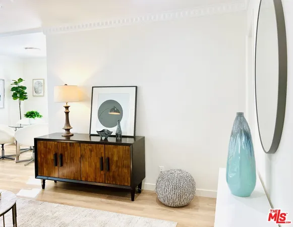 $2,575 | 1843 North Normandie Avenue, Unit 3, Los Angeles, CA 90027