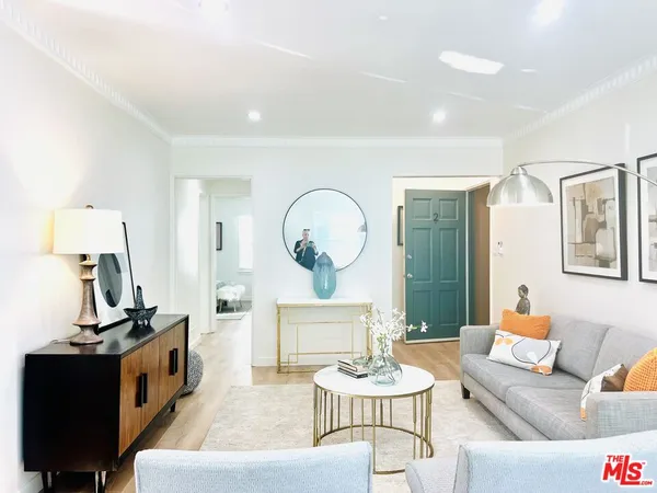 $2,575 | 1843 North Normandie Avenue, Unit 3, Los Angeles, CA 90027