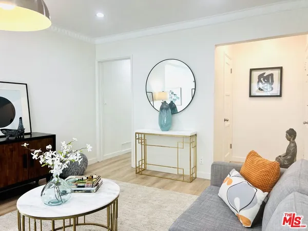 $2,575 | 1843 North Normandie Avenue, Unit 3, Los Angeles, CA 90027