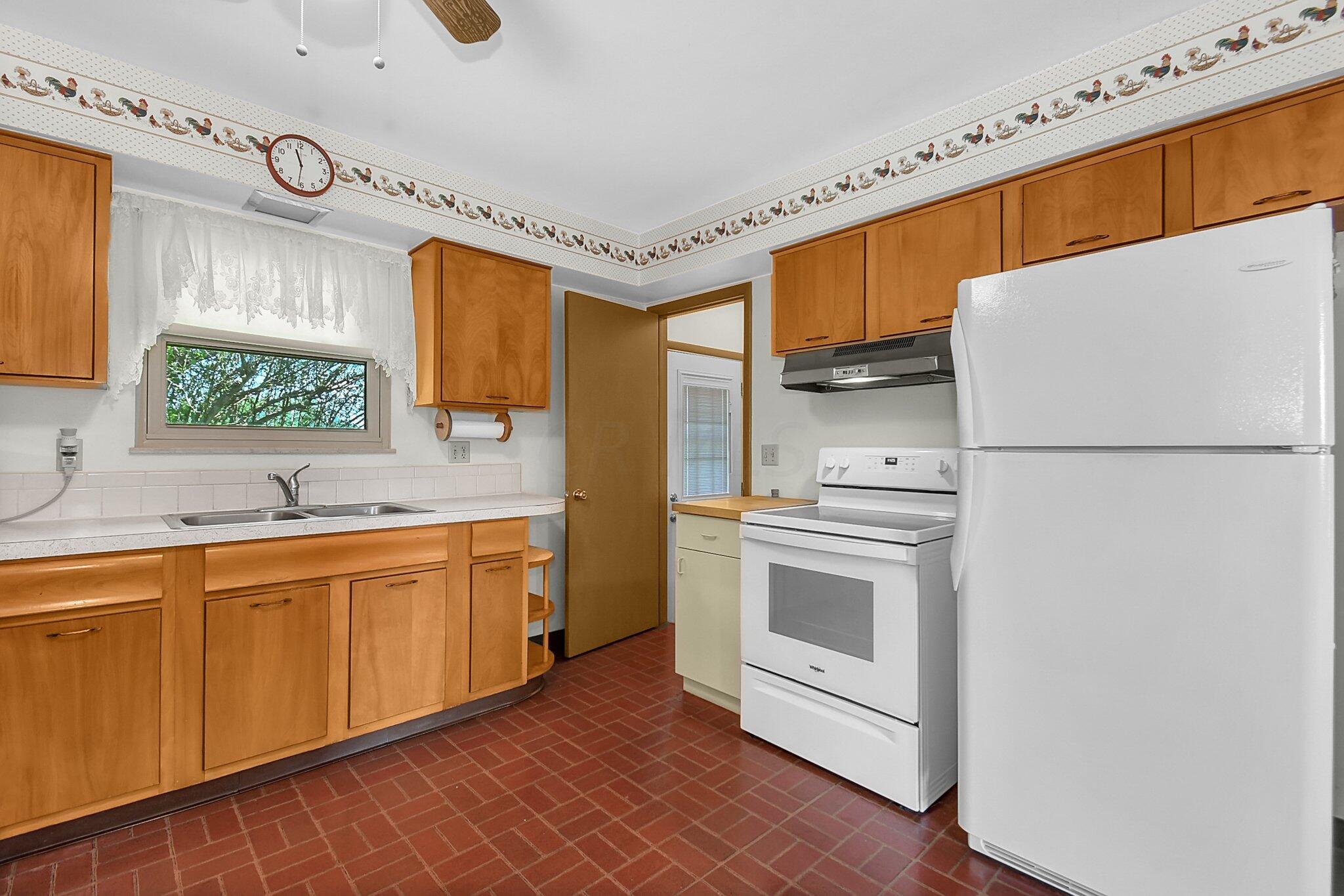 429 Amity Road Galloway, OH 43119 - Photo 17 of 27 Includes electric range/refrigerator